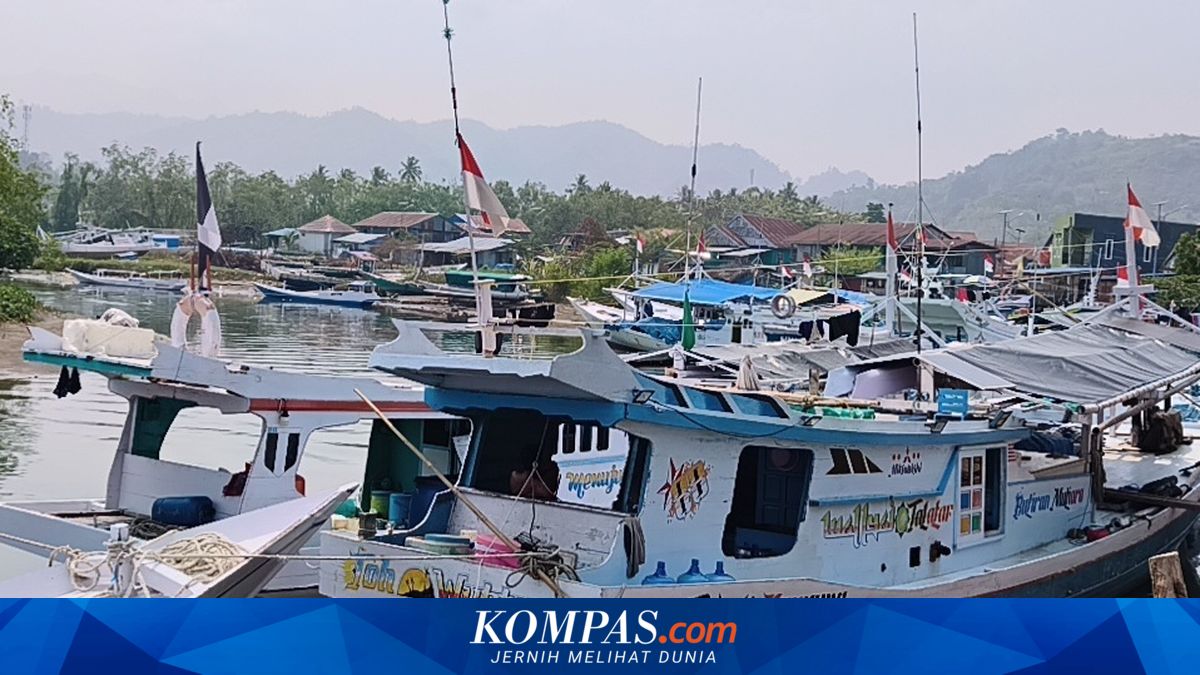 Kemenkop Dorong Koperasi Pesisir Jual BBM Subsidi hingga Pinjaman Modal Melaut